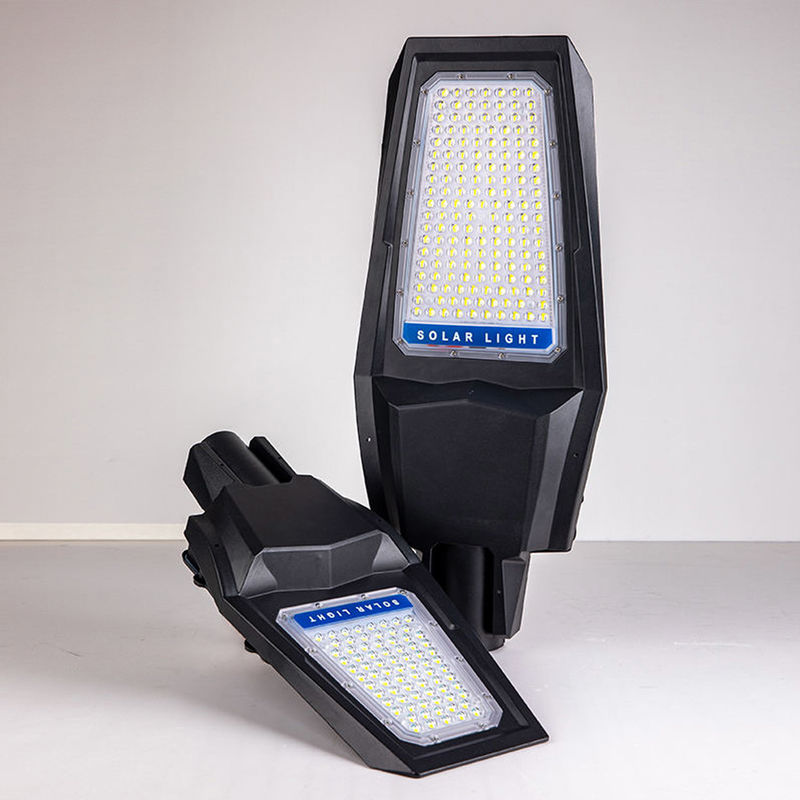 L'iluminazione pubblica solare impermeabile IP65 ha integrato tutti in una batteria al litio principale del giardino della strada