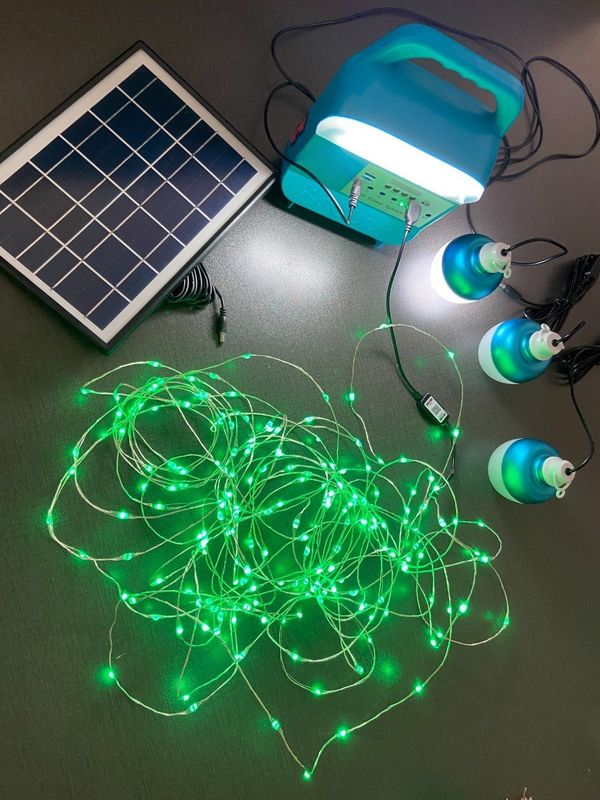 corredi portatili del sistema di illuminazione di energia solare delle lampadine del sistema 4 LED del pannello solare 12W