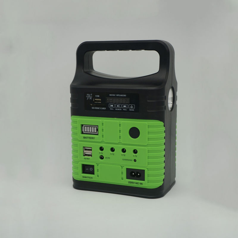 radio portatile MP3 Mini Outdoor Camping del sistema Kit With Built In FM di energia solare 7500mah