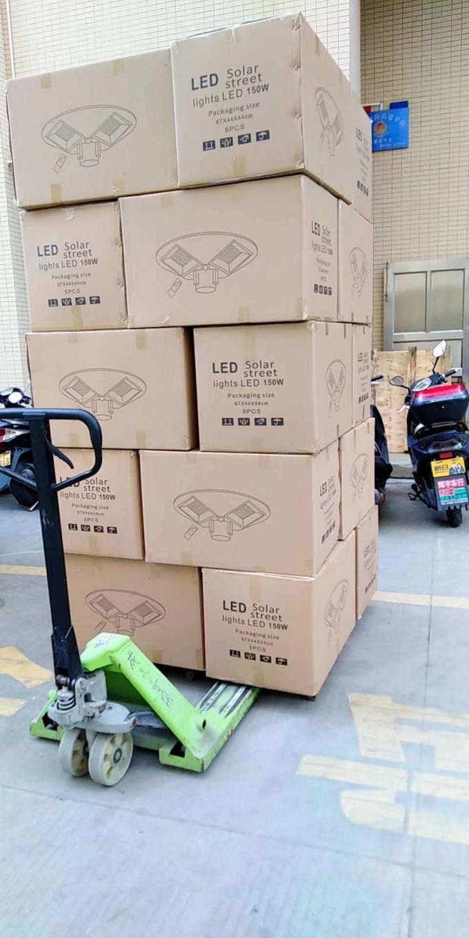UFO rotondo IP65 impermeabile leggero solare 150W 250W 9