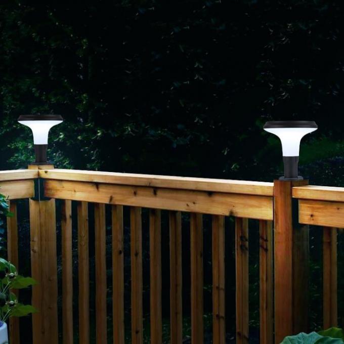 Luce alimentata solare della decorazione della luce della colonna del bene durevole impermeabile all'aperto LED di stile contemporaneo