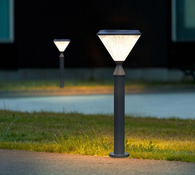 Nuovo sistema all'aperto di energia solare di Diamond Garden Stake Solar Light della decorazione 2021